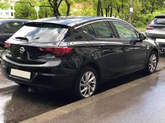 Автомобиль Opel Astra для аренды в Европе