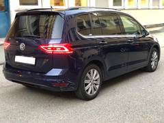 Автомобиль Volkswagen Touran для аренды в Берне